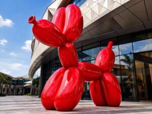 Fiberglass (FRP) Sculptures: Versatility and Scale for B2B Buyers
